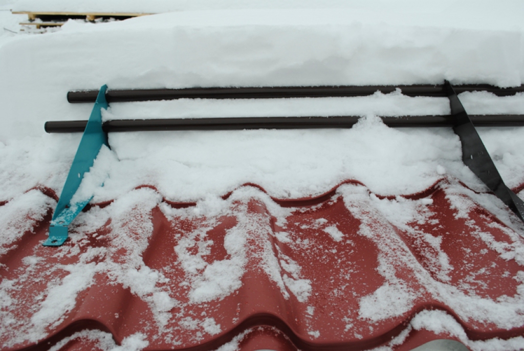 Снегозадержатель для металлочерепицы